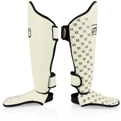 Fairtex SP5 Competition Muay Thai Shin Guard 7 Fairtex SP5 Competition Muay Thai Shin Guard - Image 7