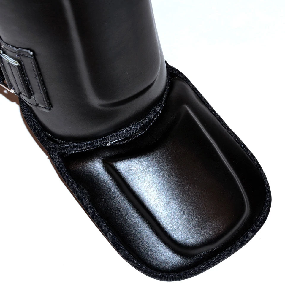 FAIRTEX SHIN GUARDS DOUBLE PADDED PROTECTOR SP3 - BLACK 5 FAIRTEX SHIN GUARDS DOUBLE PADDED PROTECTOR SP3 - BLACK - Image 5