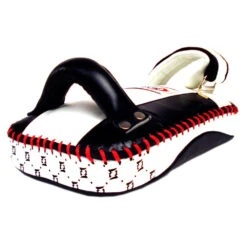 MUAY THAI PADS FAIRTEX SMALL CURVED KICK PADS - KPLC1 -Boxing Club Store THAIPADSFAIRTEXKPLC1 3