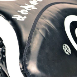 FAIRTEX THIGH PADS MUAY THAI TRAINING TP3 - BLACK 10 FAIRTEX THIGH PADS MUAY THAI TRAINING TP3 - BLACK -Boxing Club Store THIGHPADSBYFAIRTEXTP3BLACK 4