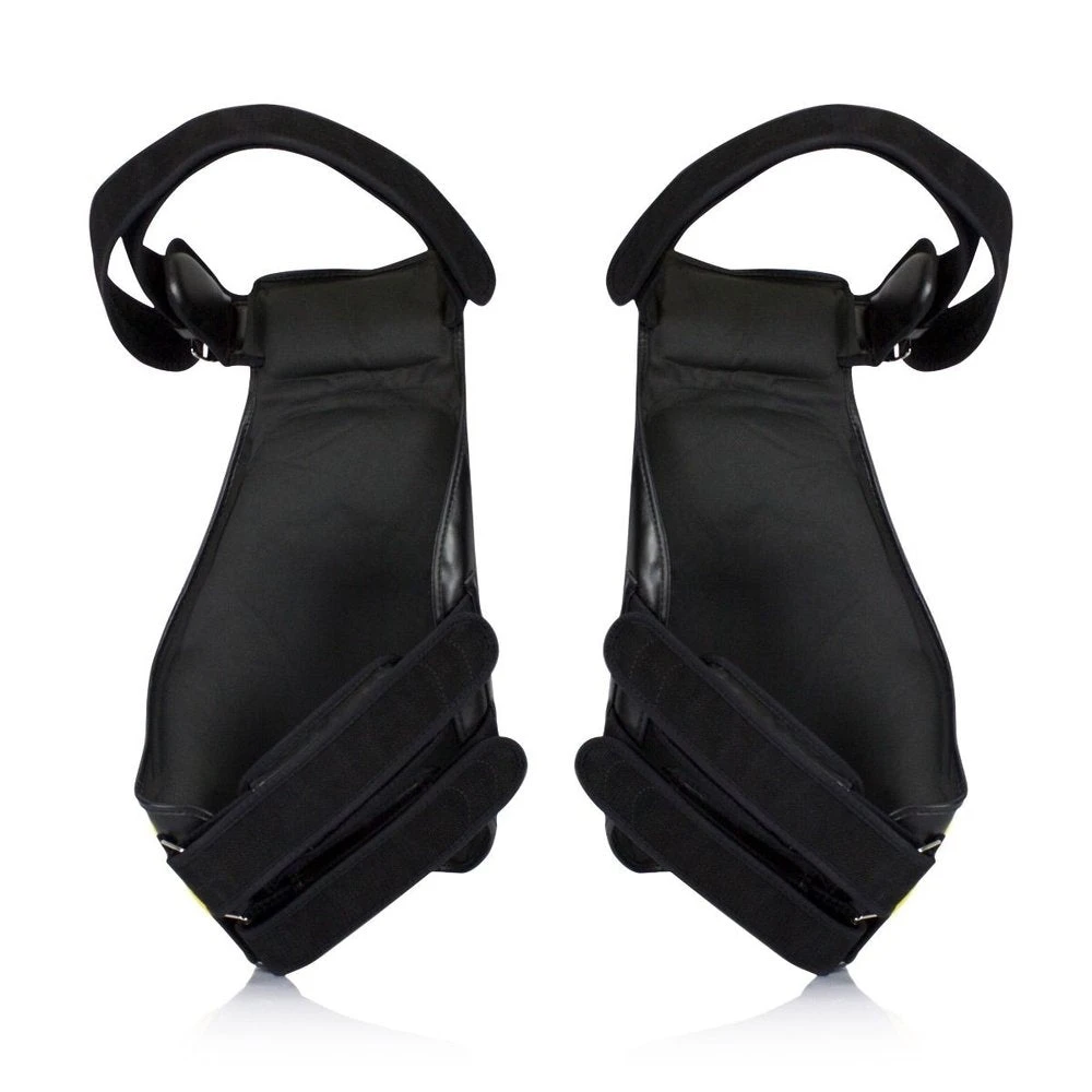 FAIRTEX THIGH PADS LIGHTWEIGHT MUAY THAI TRAINING KICKBOXING TP4 BLACK 2 FAIRTEX THIGH PADS LIGHTWEIGHT MUAY THAI TRAINING KICKBOXING TP4 BLACK - Image 2