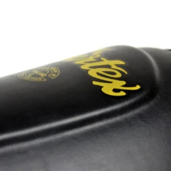 FAIRTEX SHIN GUARDS SP8 - BLACK -Boxing Club Store fairtex sp8 black 7 1000x1000 1