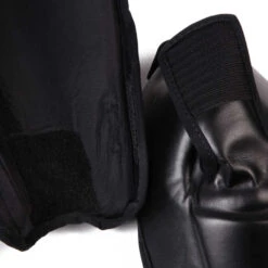 Fairtex Twister Detachable Shin Guards Black 14 Fairtex Twister Detachable Shin Guards Black -Boxing Club Store fairtex.shin .twister.black .6